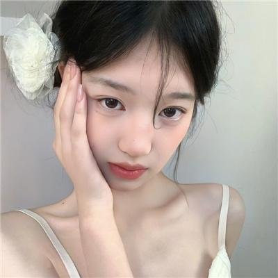 推手推车的男人